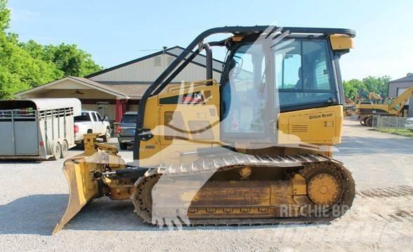 CAT D4K2 LGP Buldooserid