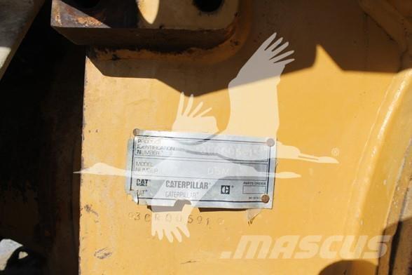 CAT D5M LGP Buldooserid