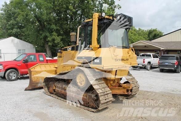 CAT D5M XL Buldooserid