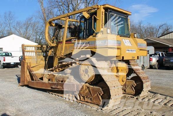 CAT D6R XL Buldooserid