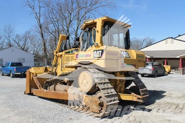 CAT D6T XL Buldooserid