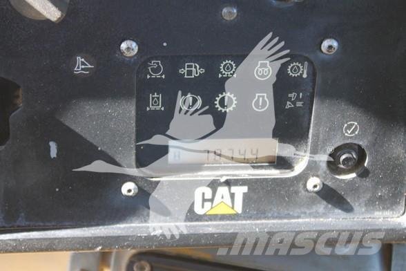 CAT D6T XL Buldooserid