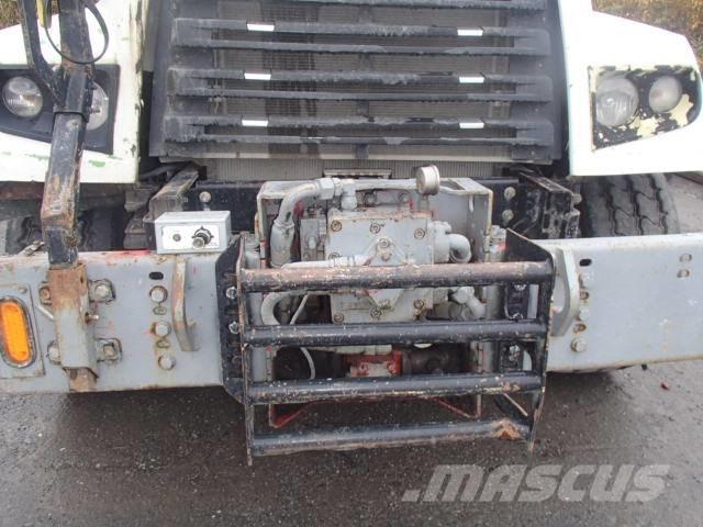 Freightliner 114 SD Muu