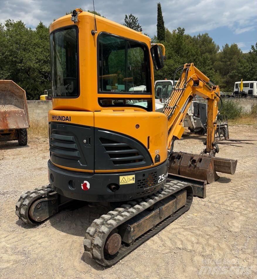 Hyundai R25Z-9 AK Miniekskavaatorid < 7 t
