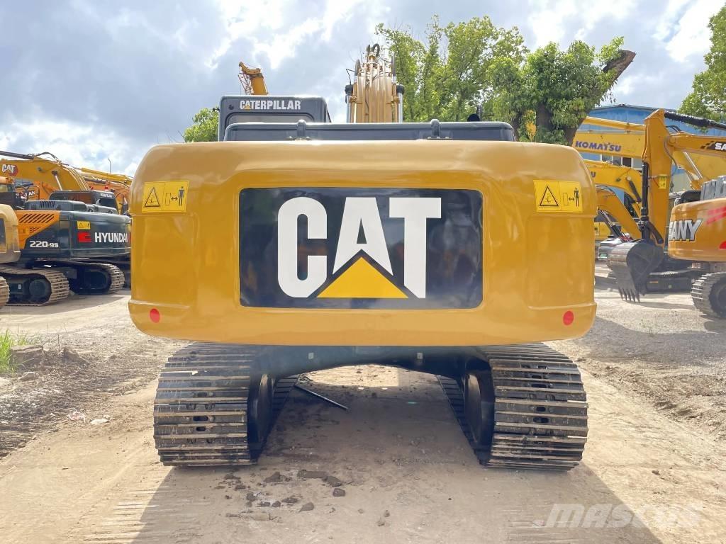CAT 320D2 Roomikekskavaatorid