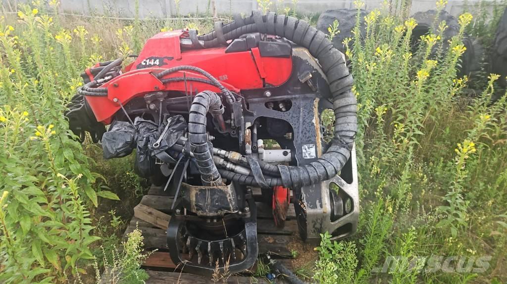 Komatsu C 144 Harvesterid