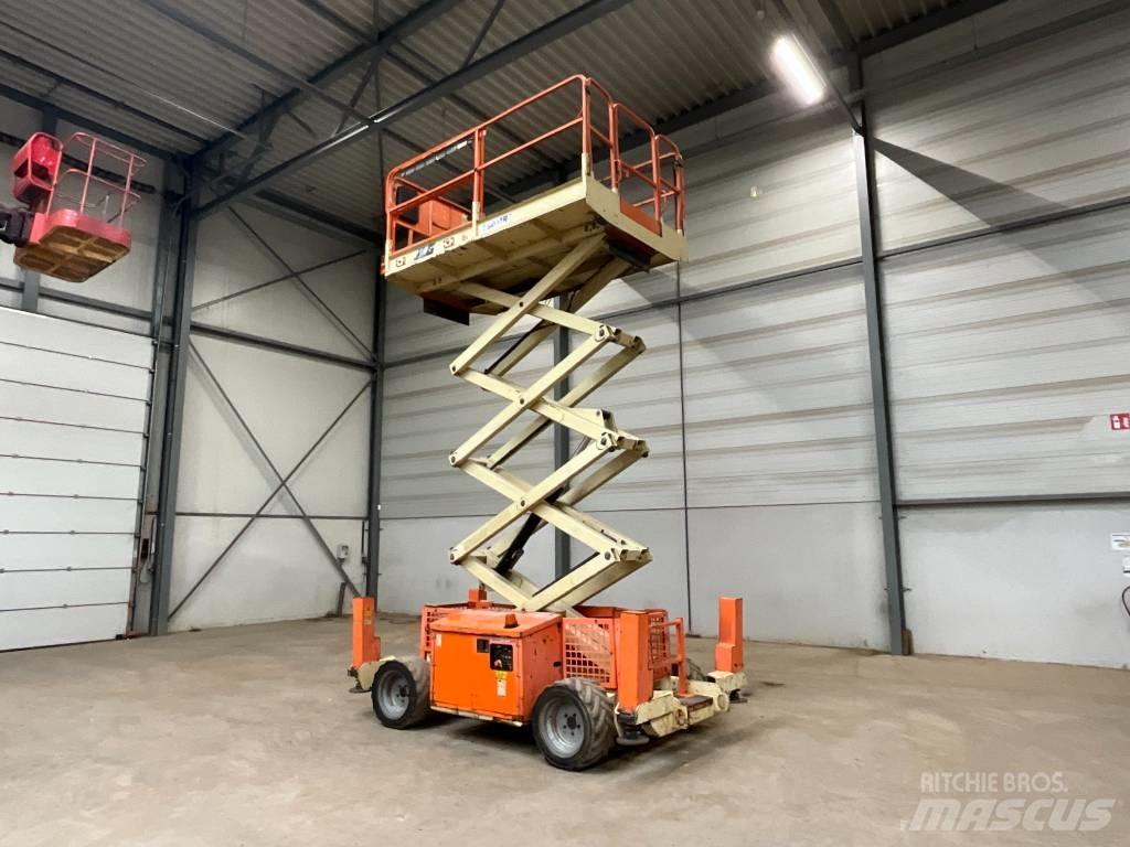 JLG 260 MRT Käärtõstukid