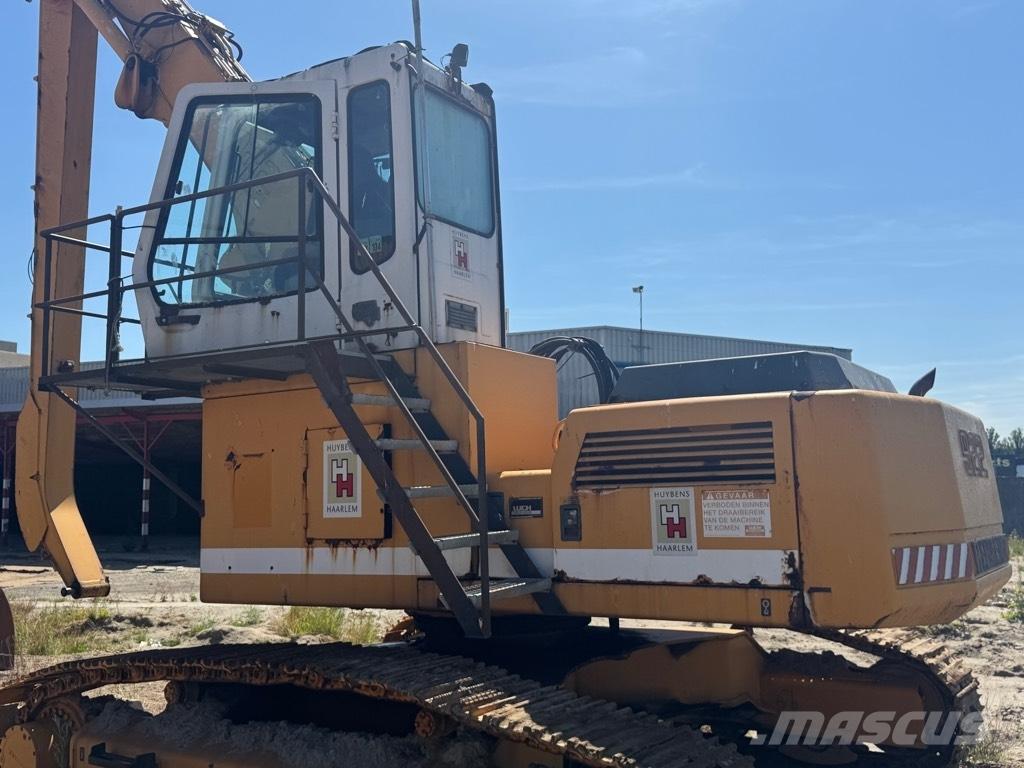 Liebherr 922 Materjalikäitlusmasinad