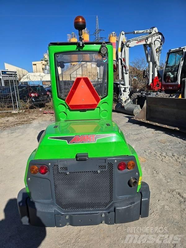 Avant 755 i Kompaktlaadurid