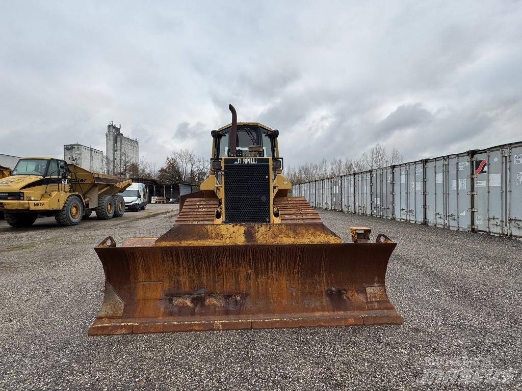CAT D 5 M LGP Buldooserid