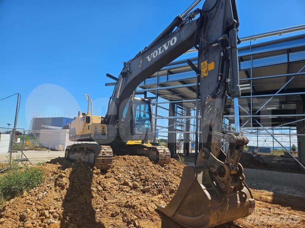 Volvo EC 220 DL Roomikekskavaatorid