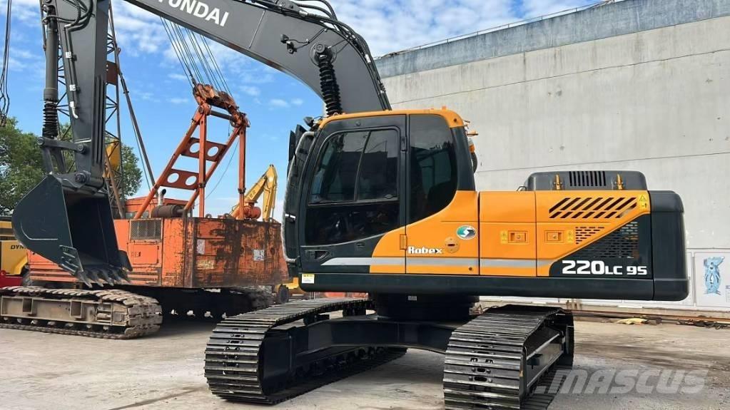 Hyundai R220LC-9S Väikeekskavaatorid 7t-12t