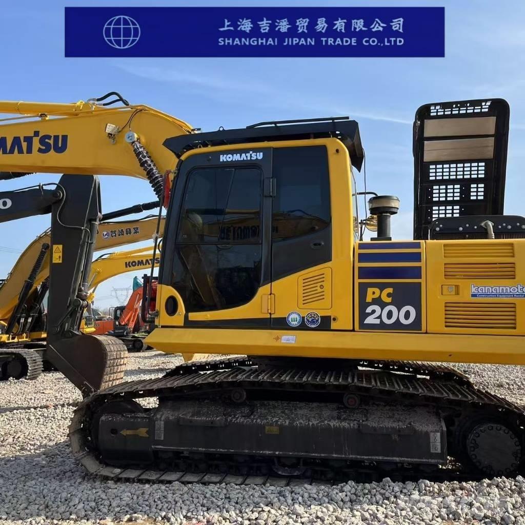 Komatsu PC 200-8 Roomikekskavaatorid