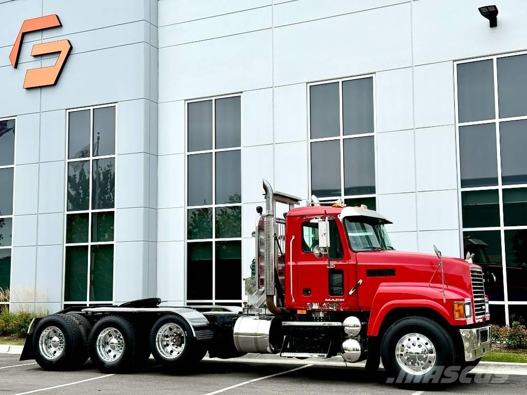 Mack CHU 613 Sadulveokid