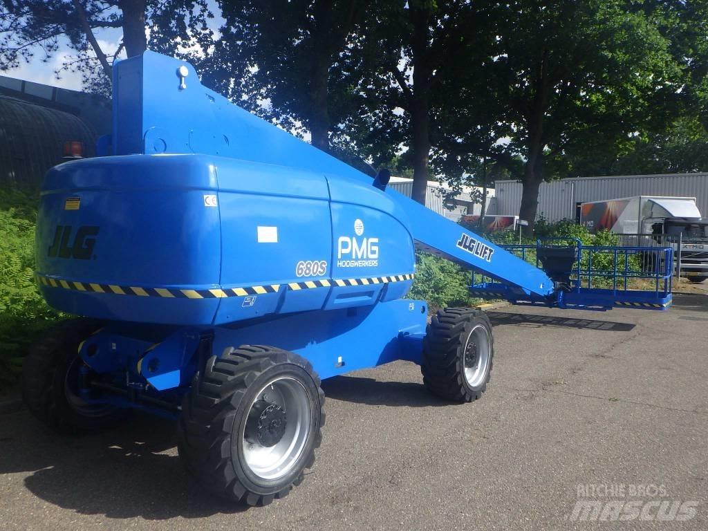 JLG 680S Teleskoop poomtõstukid