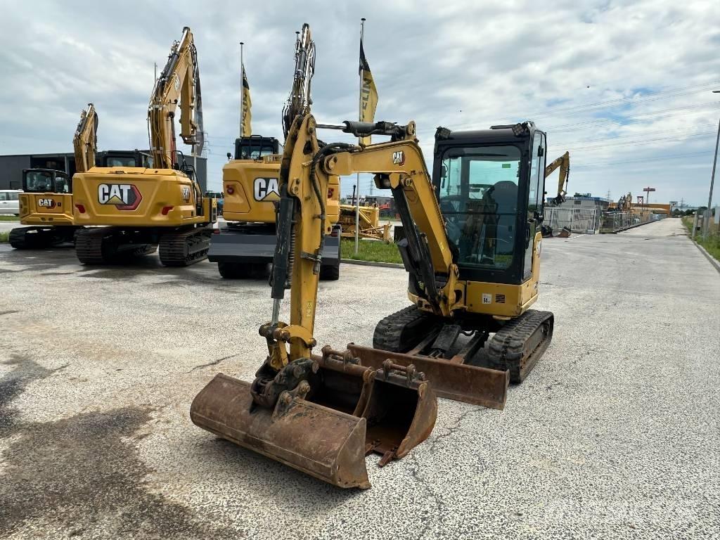 CAT 302.7 Miniekskavaatorid < 7 t