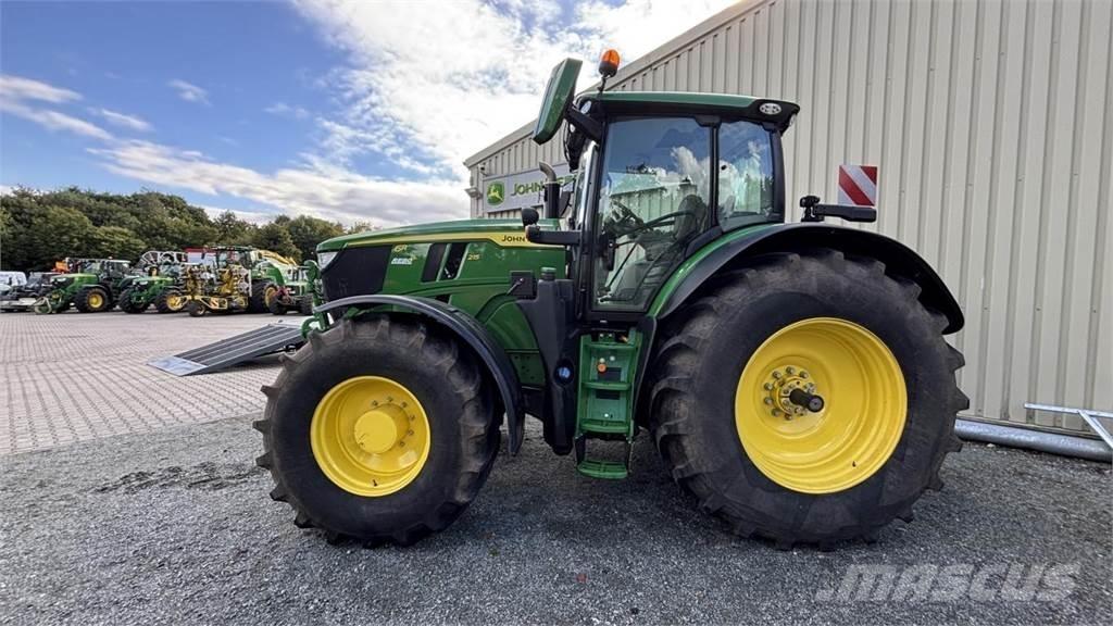 John Deere 6R215 Traktorid