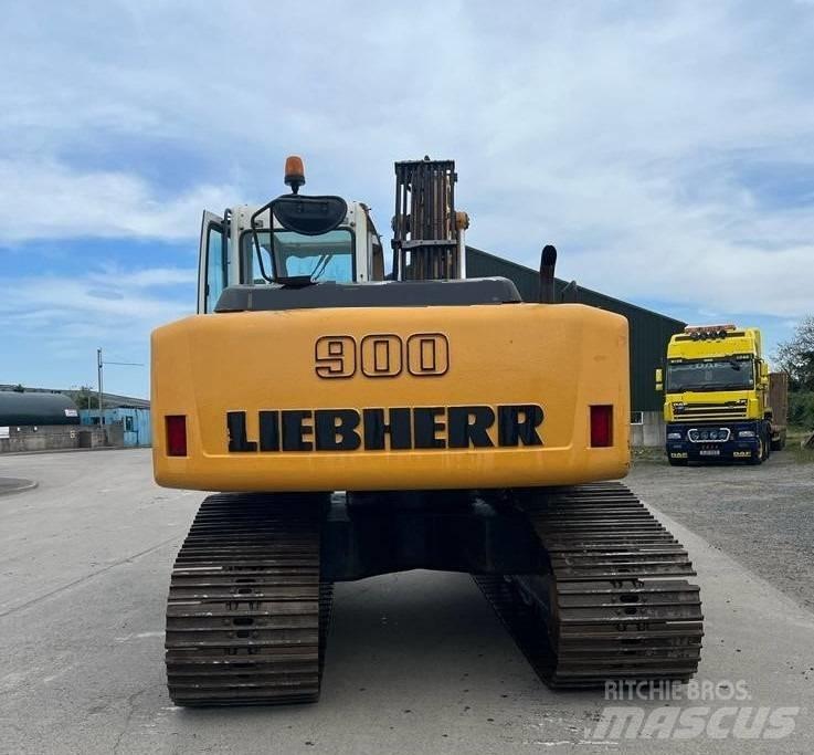 Liebherr R 900 C Roomikekskavaatorid