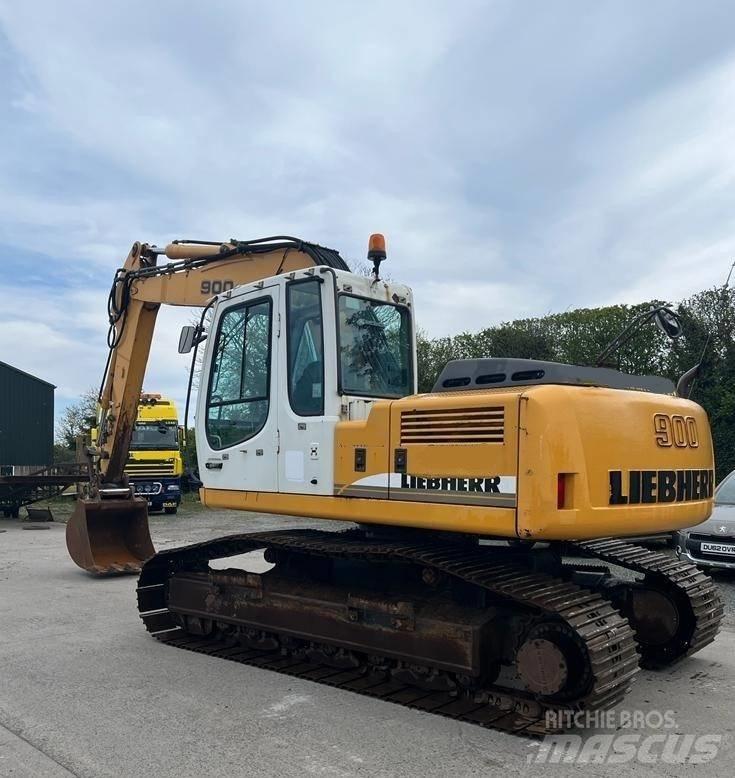 Liebherr R 900 C Roomikekskavaatorid