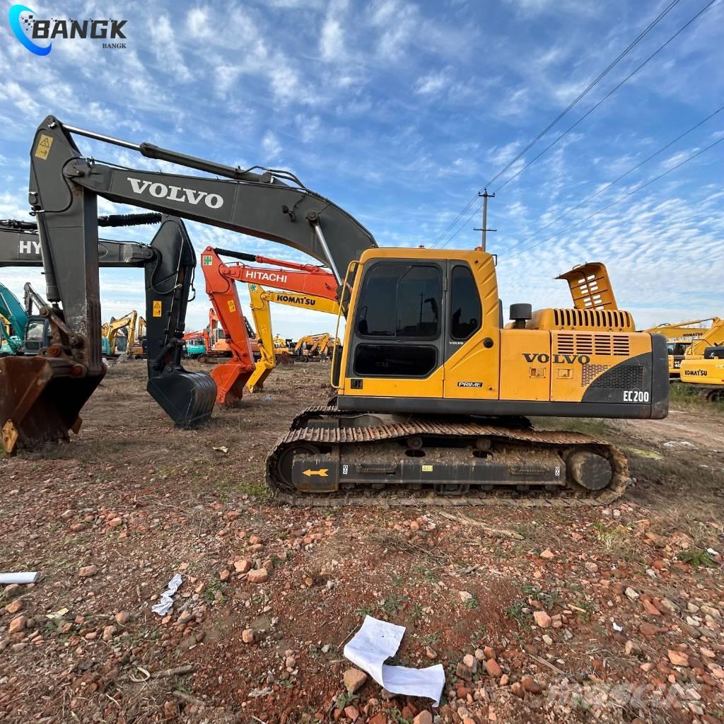 Volvo EC200B Roomikekskavaatorid