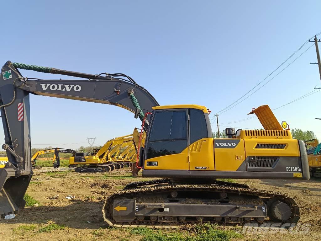 Volvo EC 250 D L Roomikekskavaatorid