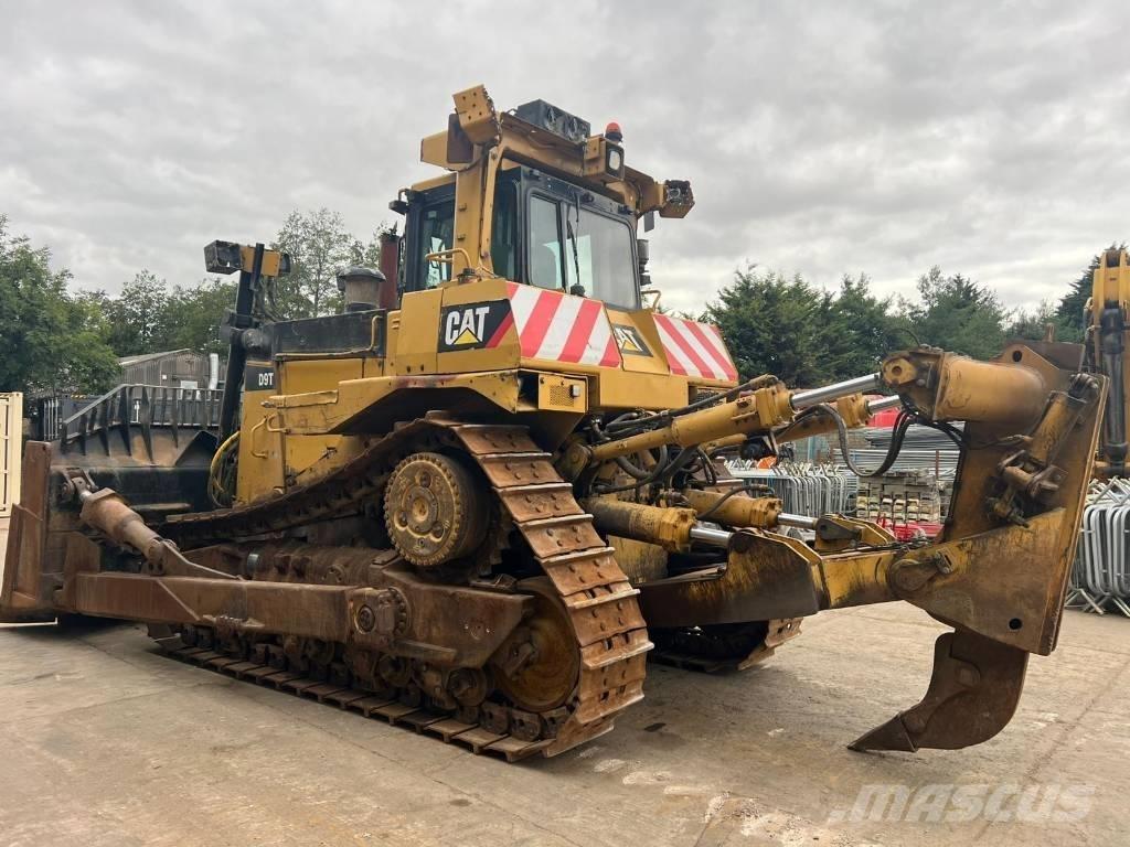 CAT D 9 T Buldooserid