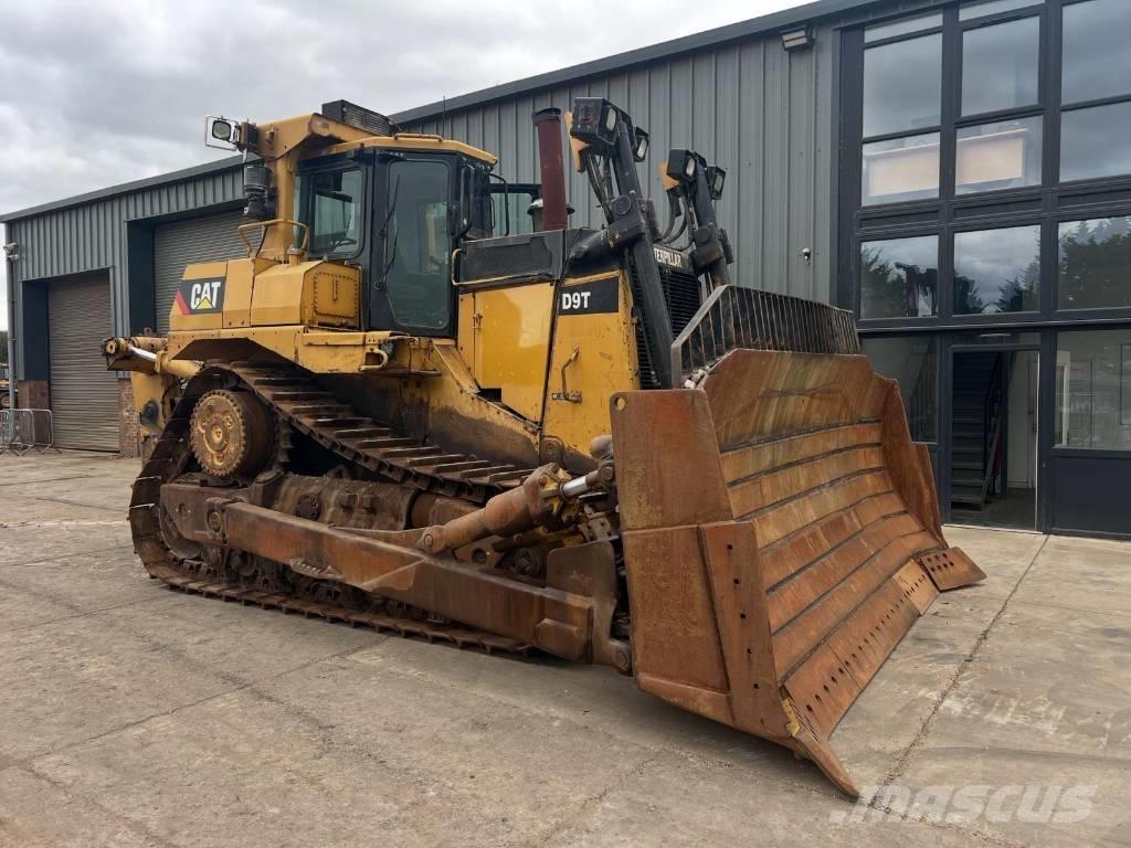 CAT D 9 T Buldooserid