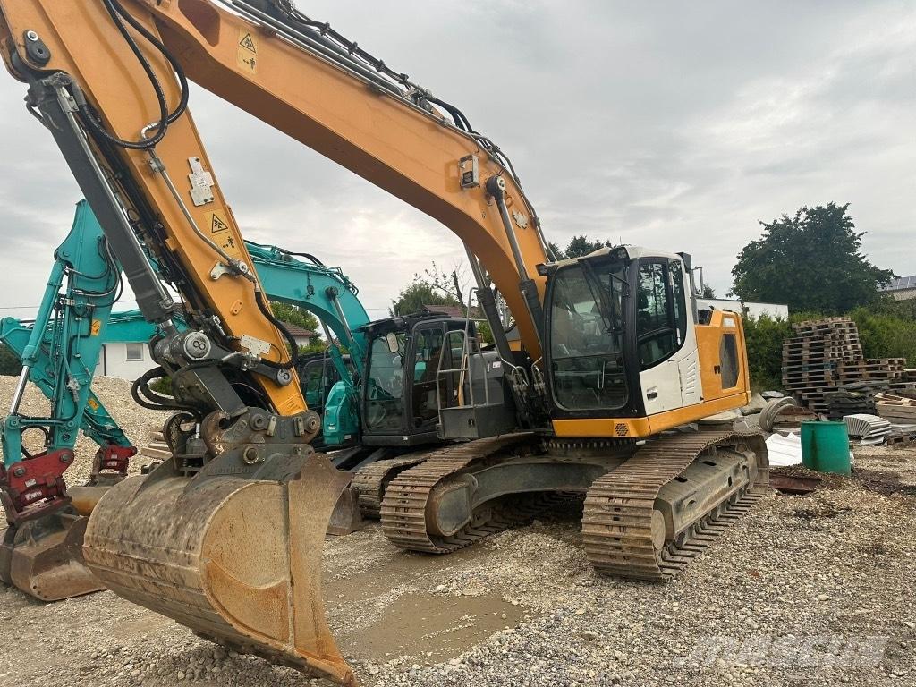 Liebherr R 922 Roomikekskavaatorid