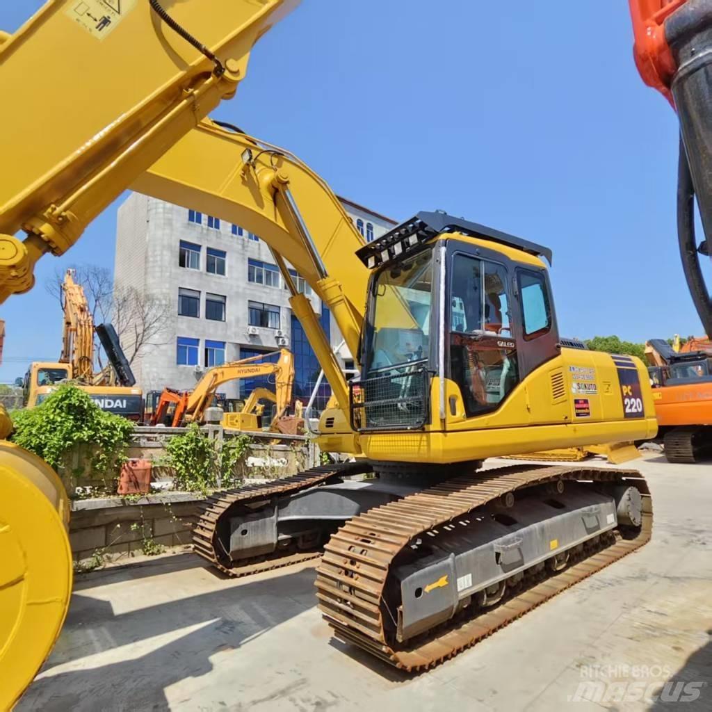 Komatsu PC 220 Roomikekskavaatorid