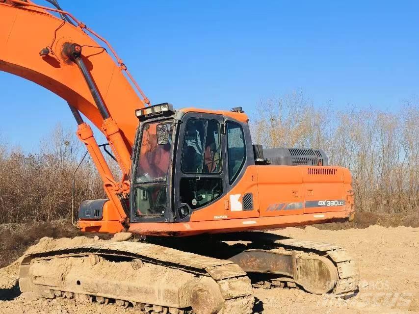 Doosan DX 380 LC Roomikekskavaatorid