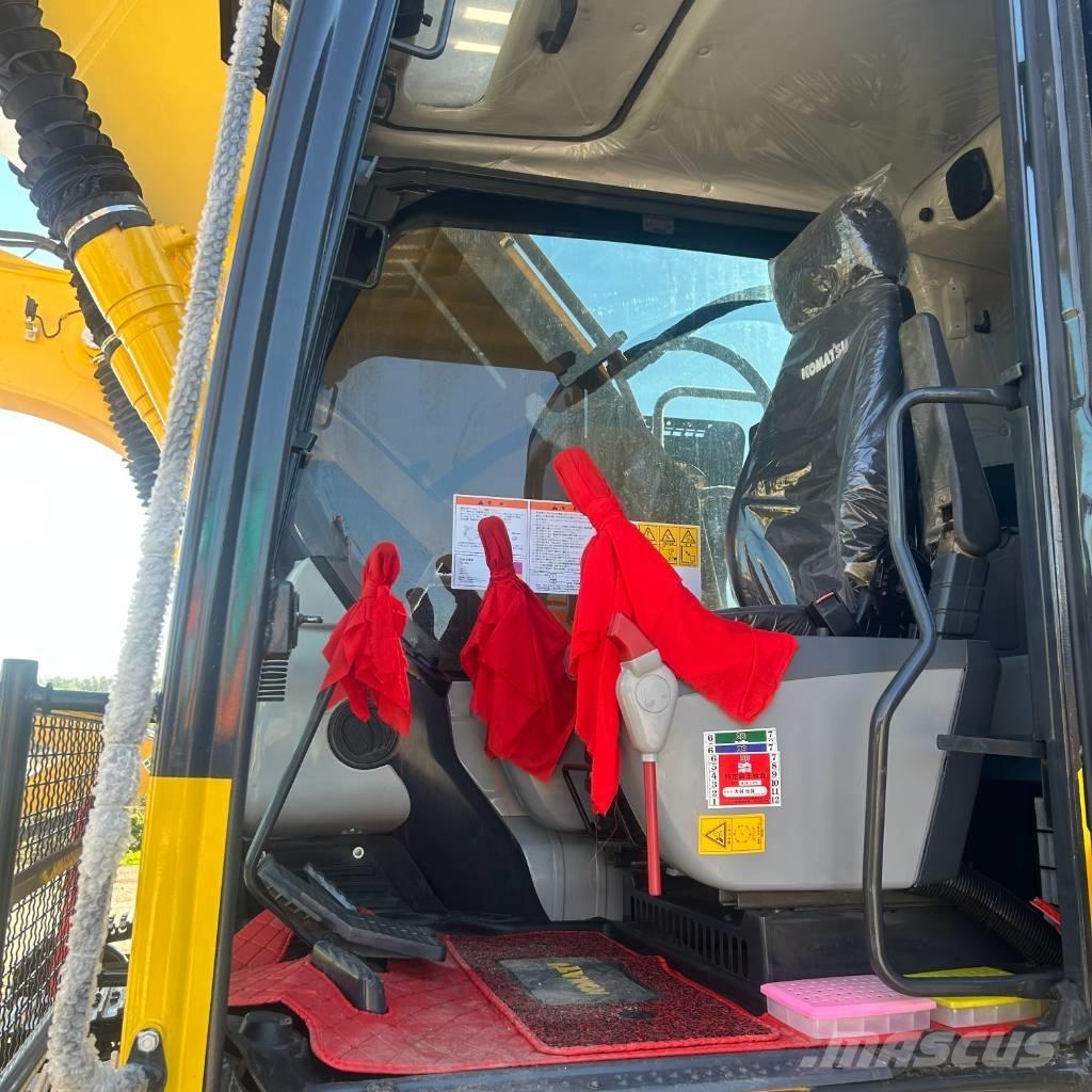 Komatsu PC 220 Roomikekskavaatorid