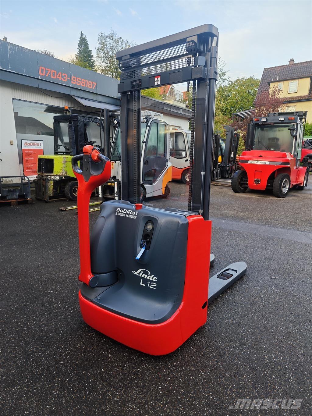 Linde L 12 Platvormiga virnastajad