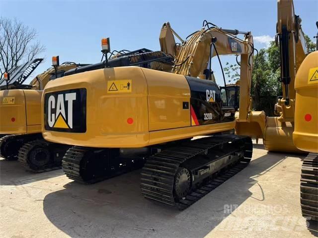 CAT 320 D Roomikekskavaatorid