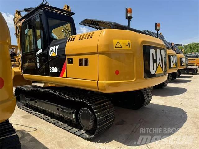 CAT 320 D Roomikekskavaatorid