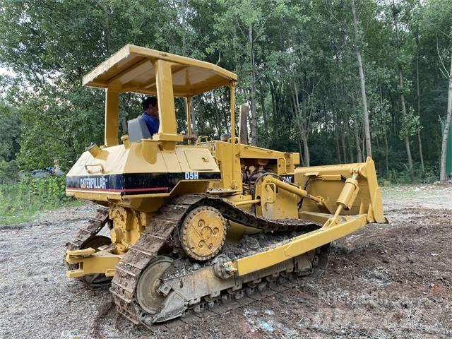 CAT D5H Buldooserid