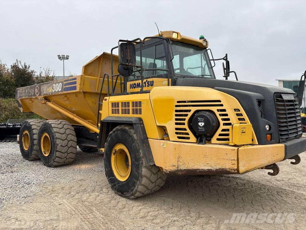 Komatsu HM300-3 Liigendraamiga pinnaseveokid