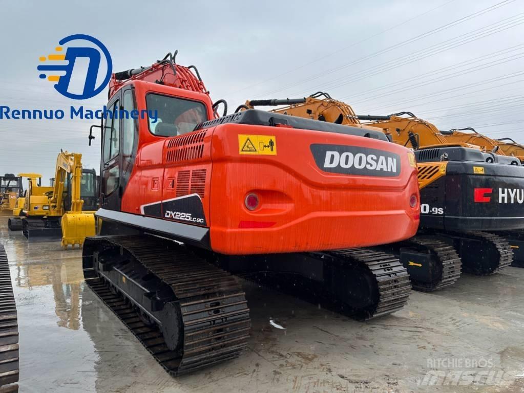 Doosan DX 225 LC-9C Roomikekskavaatorid