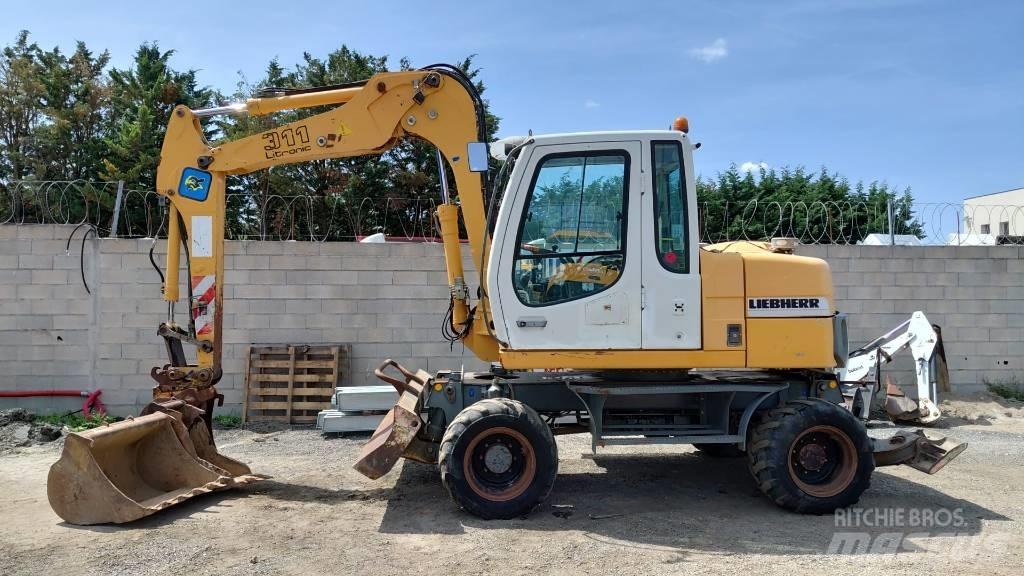 Liebherr A 311 Ratasekskavaatorid