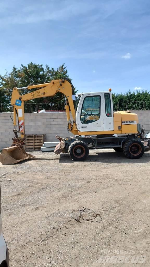 Liebherr A 311 Ratasekskavaatorid