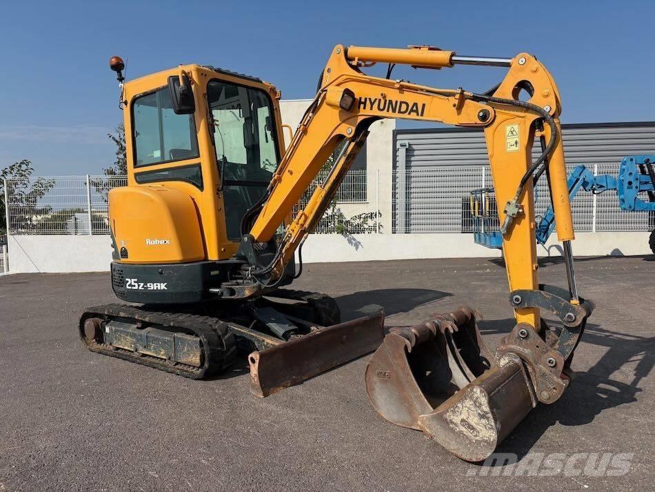 Hyundai R25Z-9 AK Miniekskavaatorid < 7 t