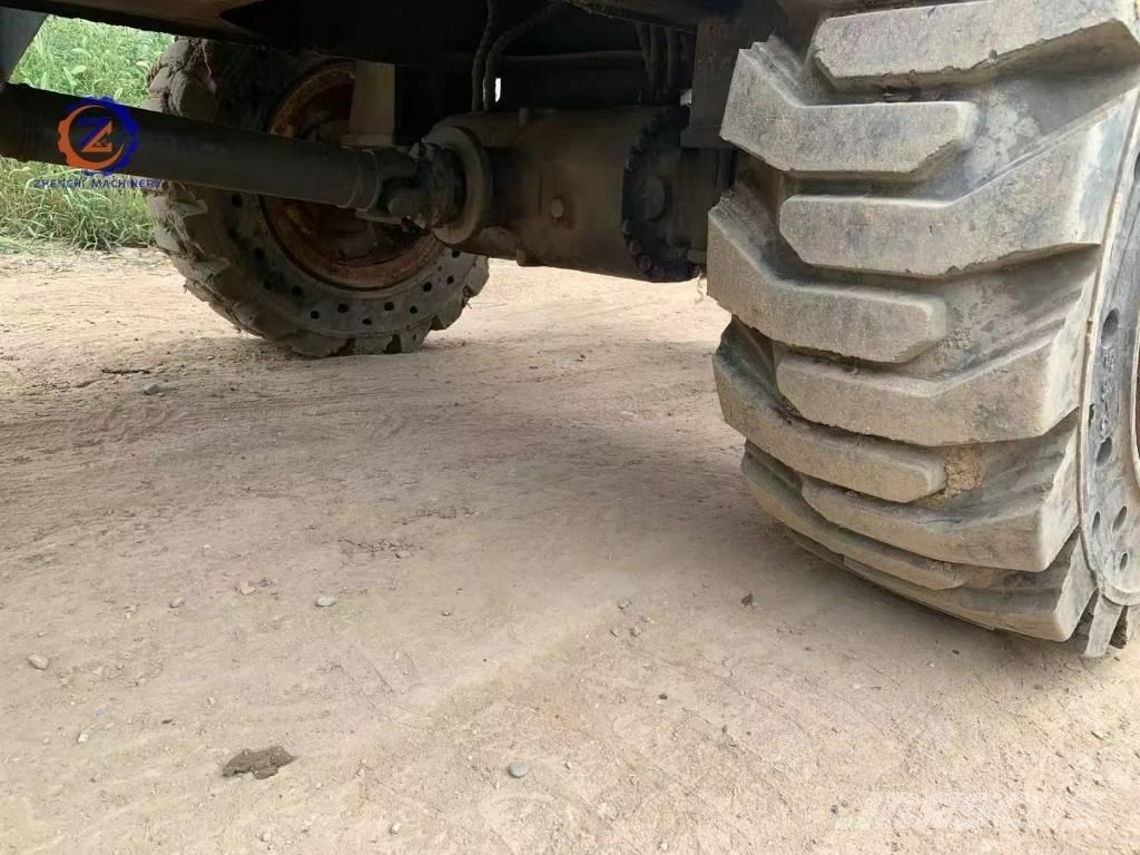 Hyundai 60 W Ratasekskavaatorid
