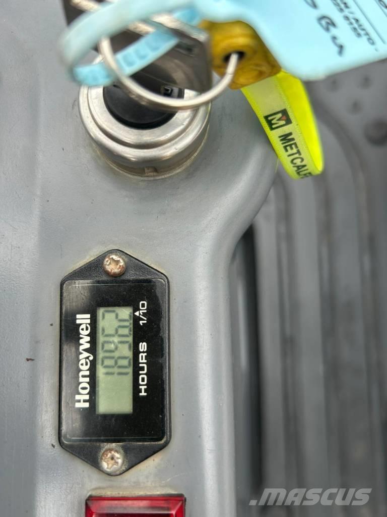 Takeuchi TB 210 R Miniekskavaatorid < 7 t