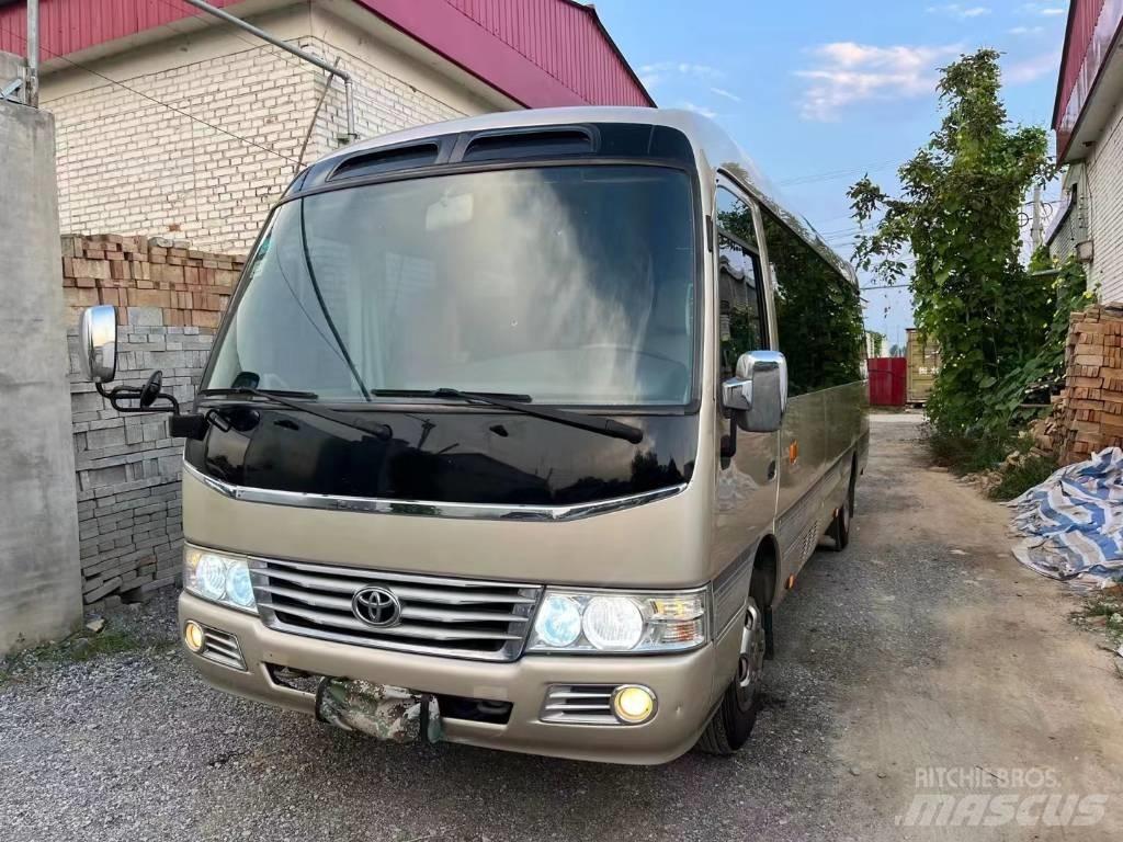 Toyota Coaster Bus Väikebussid