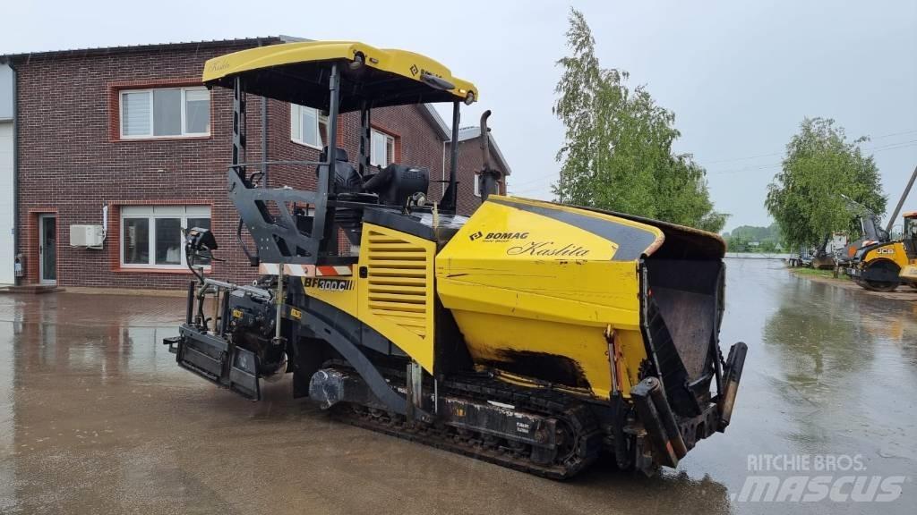 Bomag BF 300 Asfaldilaoturid