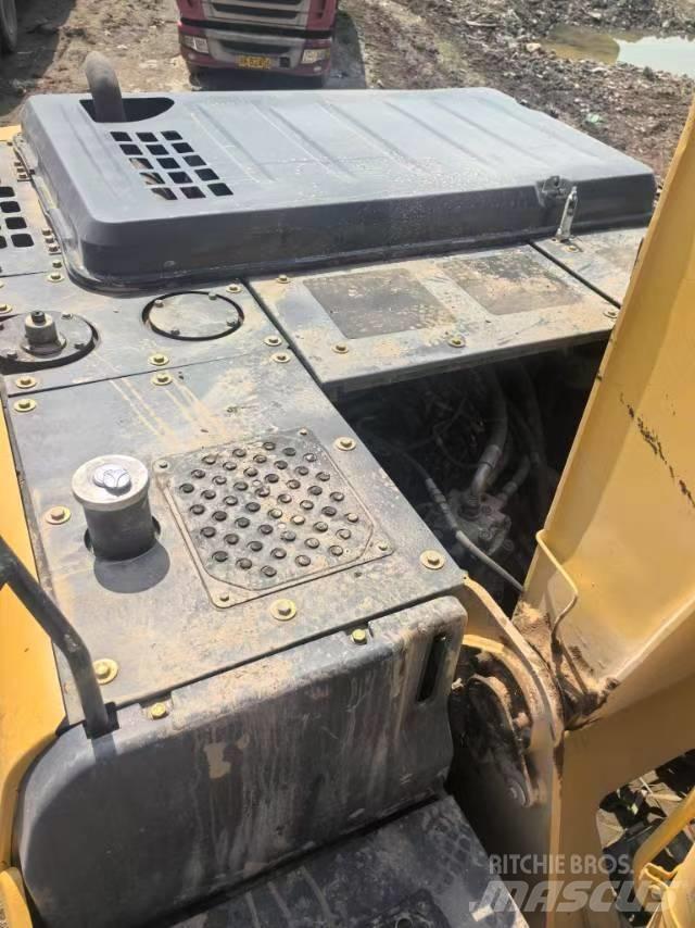Sumitomo SH200-5 Roomikekskavaatorid