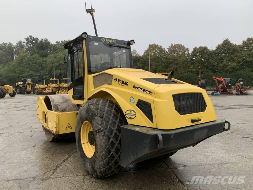 Bomag BW 216 D H-5 Ühe trumliga rullid