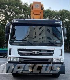 Jinwoo JW450 Auto korvtõstukid