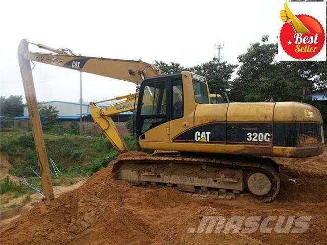 CAT 320 C Roomikekskavaatorid