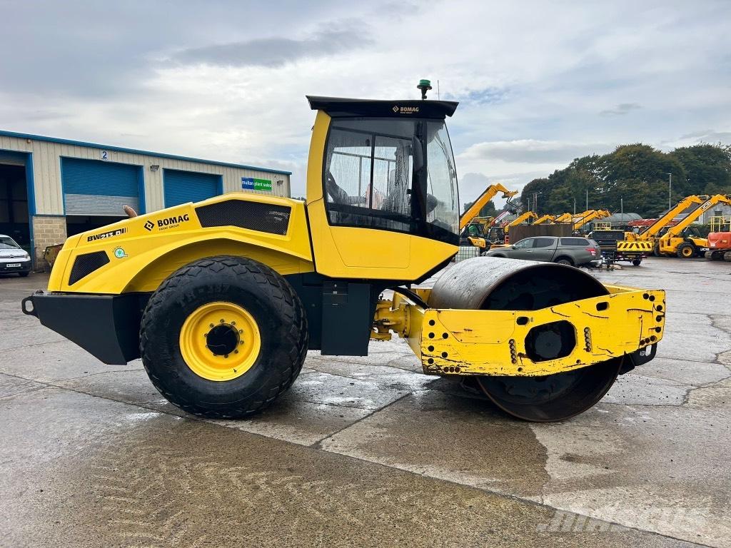 Bomag BW213 D-5 Ühe trumliga rullid