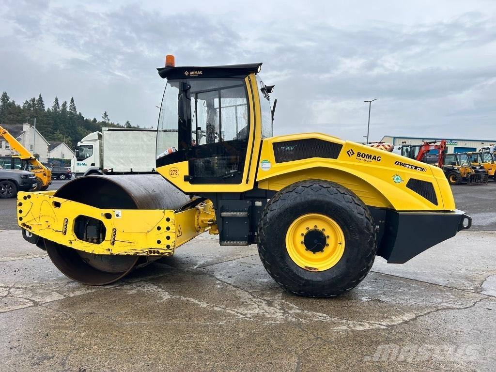 Bomag BW213 D-5 Ühe trumliga rullid